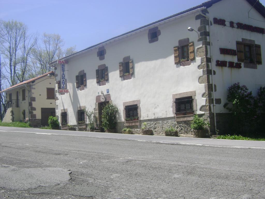 Almándoz 文塔圣布拉斯旅馆酒店 外观 照片